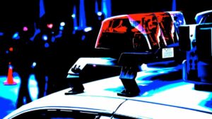 警方在现场的警车