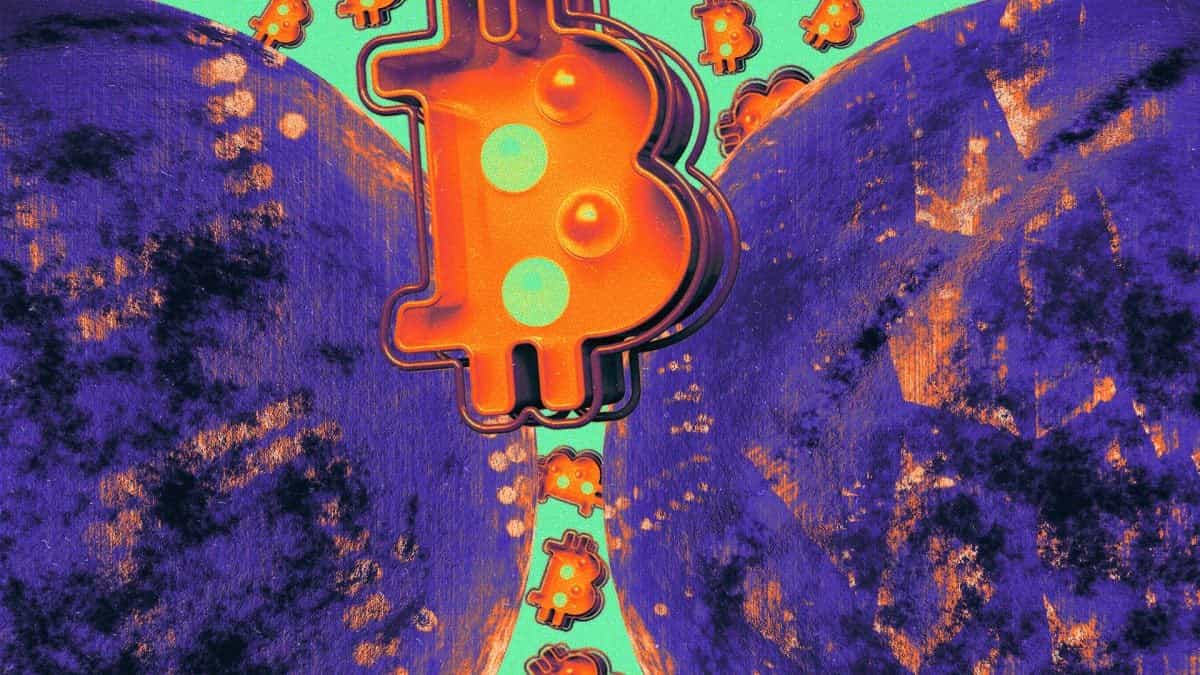 比特币暴涨测试7.5万美元关口，大规模空头挤压推动市场