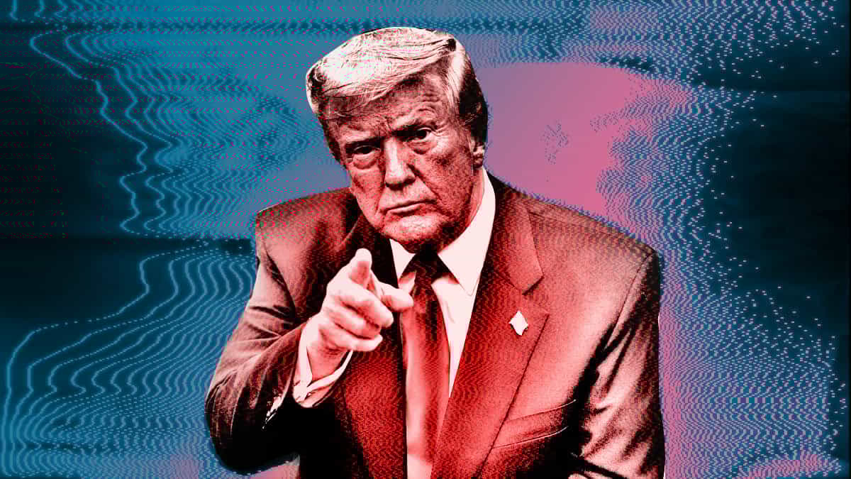 特朗普伊朗言论提振比特币，分析师警告地缘政治风险与ETF资金流出