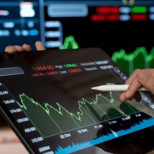 比特币与科技股真的有关联吗？NYDIG：别急着下结论