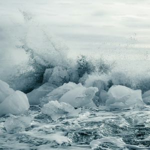 比特币锁定7万美元关口，超5亿美元资金遭清算，市场经历近期最惨烈单日爆仓