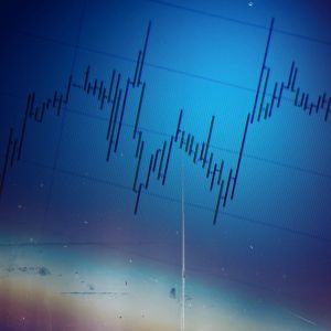 股市反弹油价攀升，比特币坚守7万美元上方，特朗普-伊朗紧张局势持续