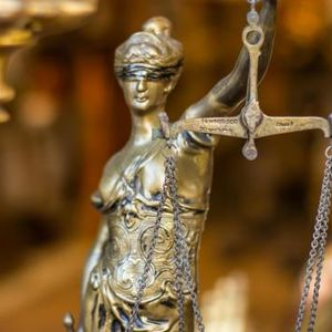 参议员力挺CLARITY法案，开发者保护争议升温