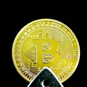 比特币ETF吸金560亿美元，CEO力挺加密货币超越黄金