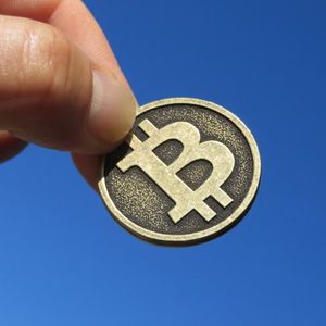 比特币链上稀缺性与宏观经济不确定性形成极端分化——详细分析