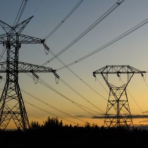 比特币矿工面临新对手：Anthropic签署多吉瓦计算协议争夺廉价电力