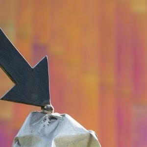 Bittensor (TAO) 因Covenant AI退出暴跌20%，'去中心化剧场'指控引发争议