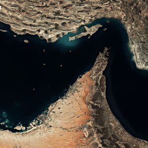 美国海军进入霍尔木兹海峡清除伊朗水雷，比特币应声下跌2.5%