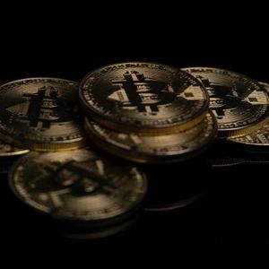 特朗普暗示美伊谈判重启，比特币8万美元目标重新浮出水面