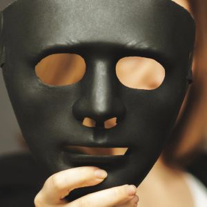 香港两名受害者遭加密货币诈骗，损失124万美元